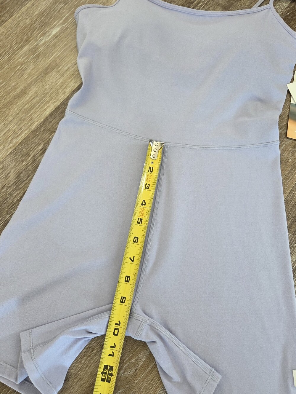 Vuori AllTheFeels Onesie NWT Lavender Mist Performance Stretch Athletic Yoga Gym - Picture 8 of 14
